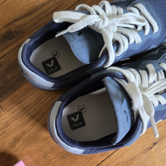 Veja Navy and Cream Women's Sneakers - Picture 5 of 12